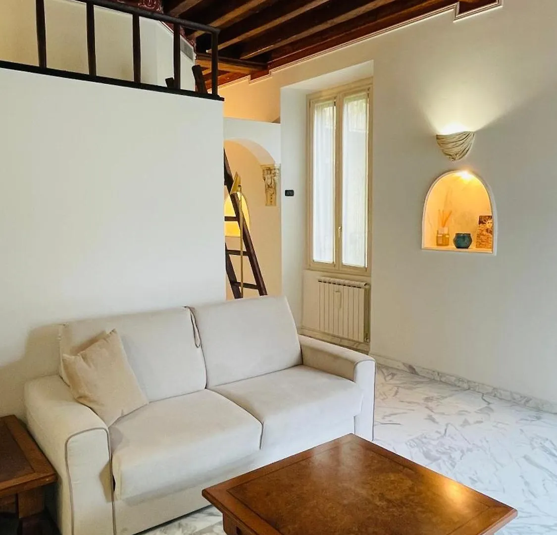 Apartment Charming Flat, Central And Close To Metro Milan
